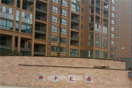 市中区青檀路4室2厅1卫140平米好房急售、送车库